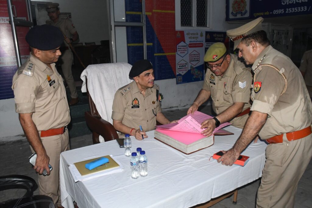 रामपुर एसपी विद्या सागर मिश्रा ने किया टांण्डा कोतवाली का आकस्मिक निरीक्षण