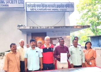 सरोजनीनगर सैनिक सोसायटी संघर्ष मोर्चा ने लगाया पदाधिकारी पर आरोप