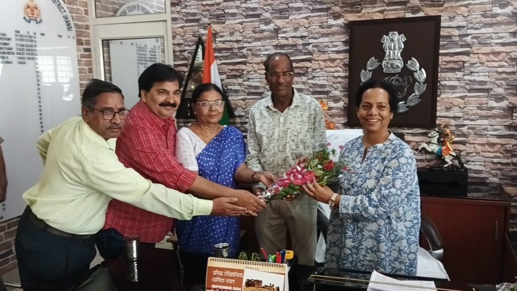 नवागंतुक पुलिस अधीक्षक से मानव विकास संस्थान के प्रतिनिधि मण्डल ने की मुलाकात