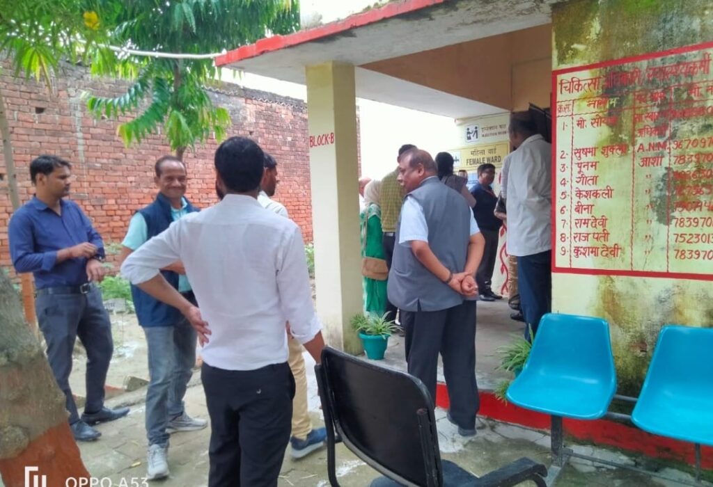 क्षयरोग चिकित्सक अधिकारियो ने आरोग्य मंदिर परवर पश्चिम का किया दौरा