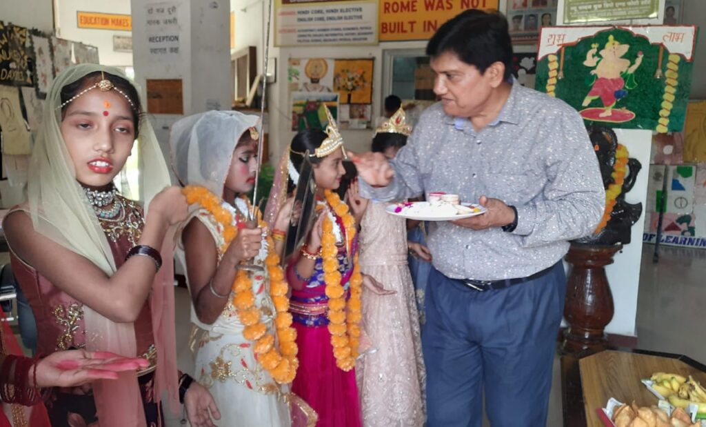 कॉलेज में नवदुर्गा व विजया दशमी पर हुआ व्याख्यान