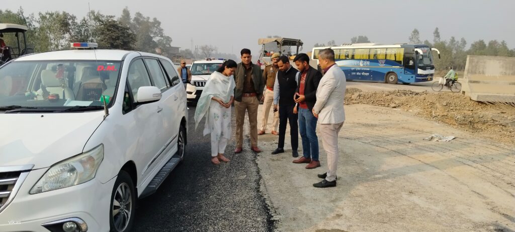 महाकुंभ-2025: डीएम ने महाकुंभ से पहले निर्माण कार्यों को पूरा करने के दिये निर्देश