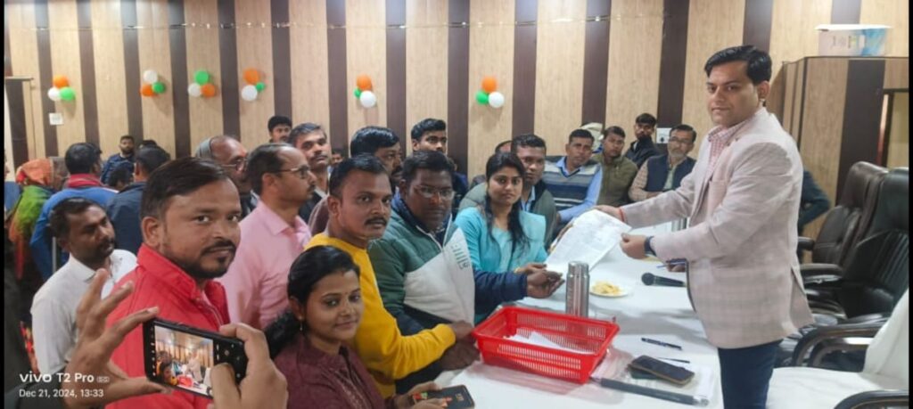 ग्राम समाज की सुरक्षित जमीन अविलम्ब खाली करवाई जाए-उपजिलाधिकारी