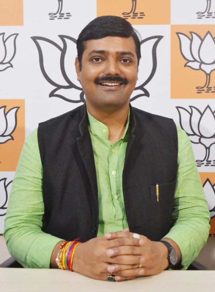 भारतीय चेतना के ‘मन’ नायक ‘अटल’- राकेश त्रिपाठी