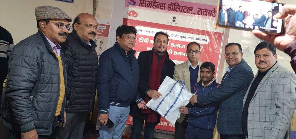 मुख्य चिकित्सा अधिकारी ने किया शिविर का उद्घाटन