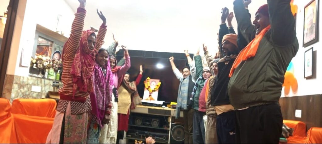 पार्षद गीता देवी ने कल्याण सिंह जी के जयंती पर दी श्रद्धांजलि, योगदान को किया याद