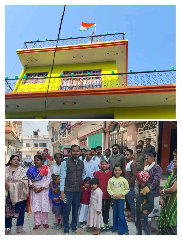 गणतंत्र दिवस पर आर्मी से रिटायर्ड आर०बी० सचान ने अपने आवास पर फहराया तिरंगा