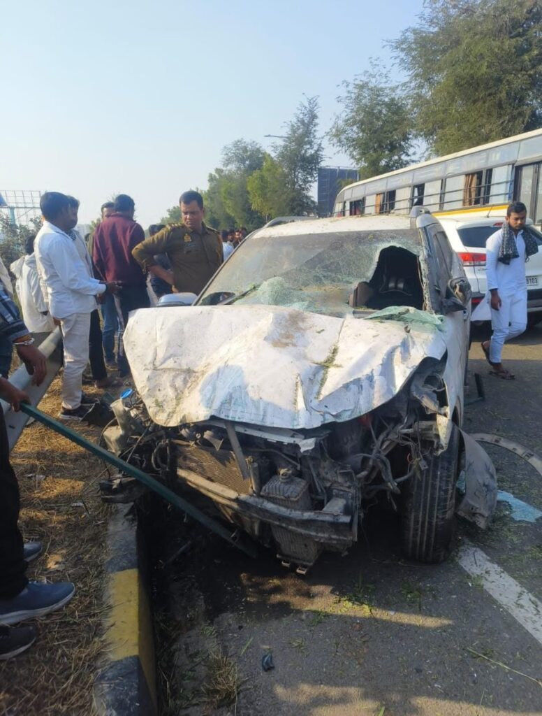 रफ्तार का कहर! क्रेटा कार डिवाइडर से टकराई, एक की मौत, एक गंभीर