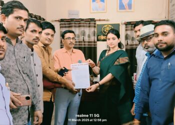 पत्रकार की हत्या के मामले में प्रेस क्लब महराजगंज ने तहसीलदार को सौंपा ज्ञापन