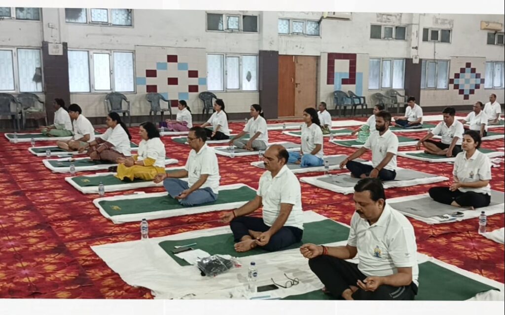 योग हमारे जीवन के लिए अत्यंत है आवश्यक – राजीव अकोटकर