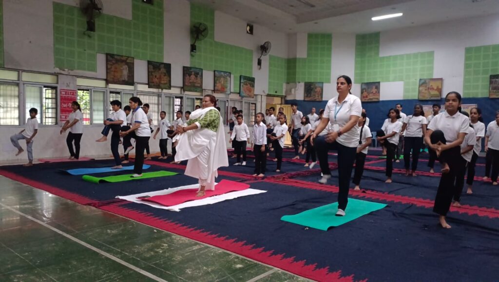 योग भगाए रोग तथा योग से ही निरोगी काया है संभव – संध्या एल पांडेय