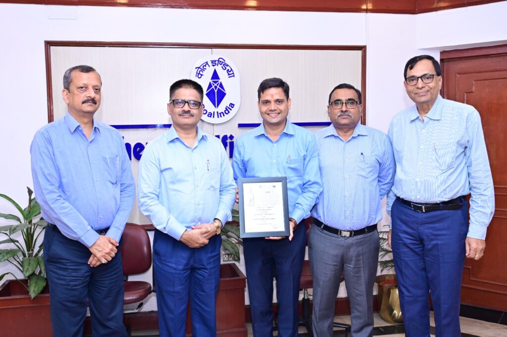 एनसीएल के प्रबंधक (मानव संसाधन) पाणि पंकज पांडेय को मिला साहित्य अकादमी, हरिकृष्ण देवसरे प्रादेशिक पुरस्कार