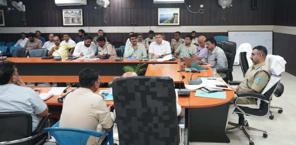 JAMSHEDPUR : उपायुक्त के निर्देशानुसार आयोजित हुई जिला खनन टास्क फोर्स की बैठक