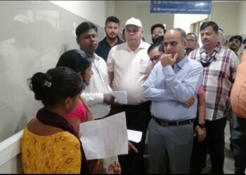 JAMSHEDPUR : उपायुक्त ने एमजीएम अस्पताल सभागार में की बैठक, मरीजों को बेहतर चिकित्सीय सुविधायें उपलब्ध कराने