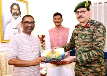 RANCHI : मुख्यमंत्री से मिले केंद्रीय रक्षा राज्य मंत्री एवं मेजर जनरल