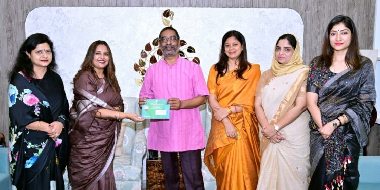 RANCHI : मुख्यमंत्री से मिले झारखंड आईएएस ऑफिसर्स वाइव्स एसोसिएशन (जेसोवा) के प्रतिनिधिमंडल