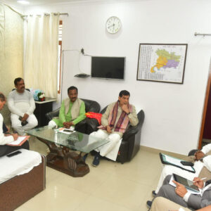 नगर विकास एवं ऊर्जा मंत्री ए. के. शर्मा की अध्यक्षता में कोर कमेटी की बैठक निरीक्षण भवन ज्ञानपुर में संपन्न