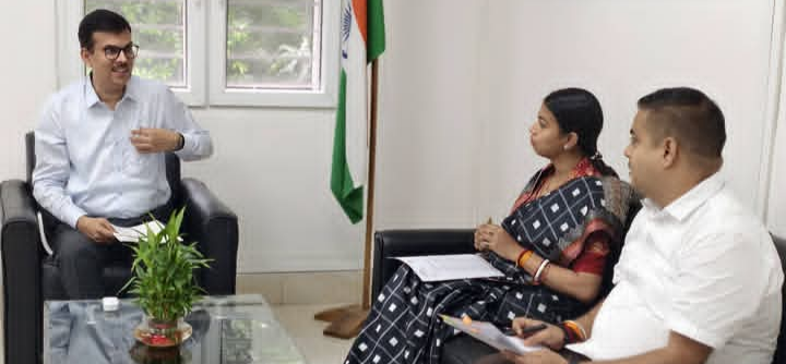 JAMSHEDPUR : दिशा बैठक के 26 एजेंडों में से 21 बिंदु छूटने पर विधायक पूर्णिमा साहू ने जताई नाराजगी, उपायुक्त से त्वरित कार्रवाई की मांग