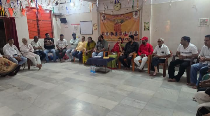 JAMSHEDPUR : SIR अभियान को सफल बनाने में जुटी भाजपा, विधायक पूर्णिमा साहू ने शक्ति केंद्र प्रभारियों को दिए अहम निर्देश