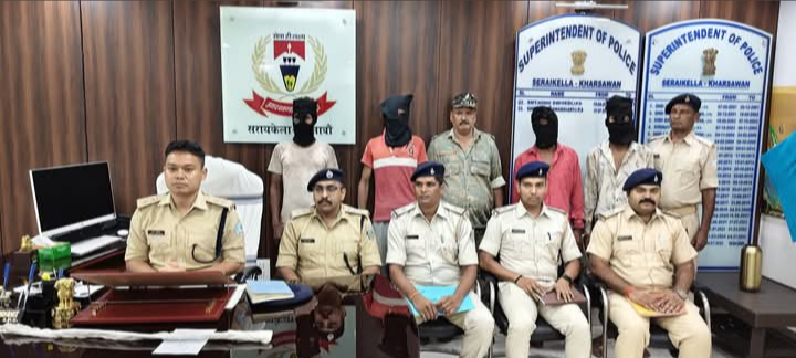 SERAIKELA : आदित्यपुर में युवक हत्याकांड का 24 घंटे के भीतर खुलासा, हत्या में प्रयुक्त लोहे का रॉड के साथ 4 आरोपी गिरफ्तार