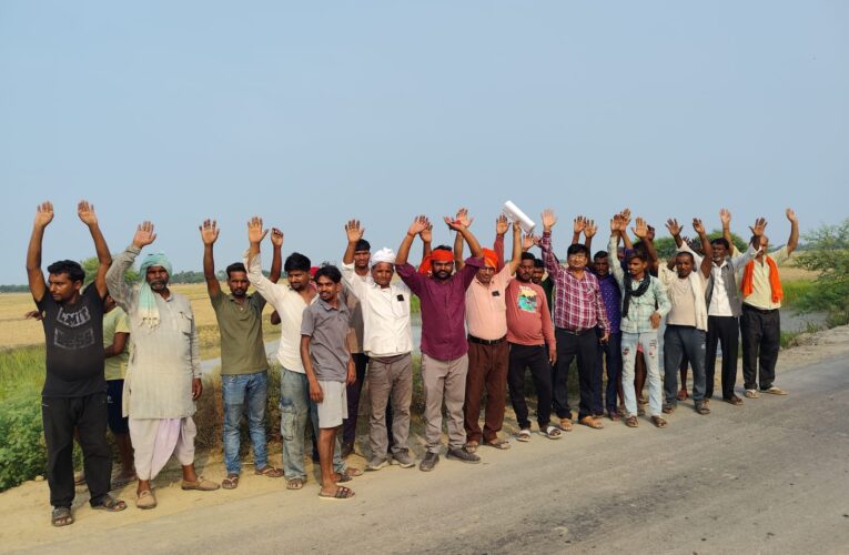बलरामपुर: लौकहवा डिप पर पुल निर्माण की मांग तेज, युगल किशोर शुक्ल के नेतृत्व में प्रदर्शन, मुख्यमंत्री को भेजा ज्ञापन