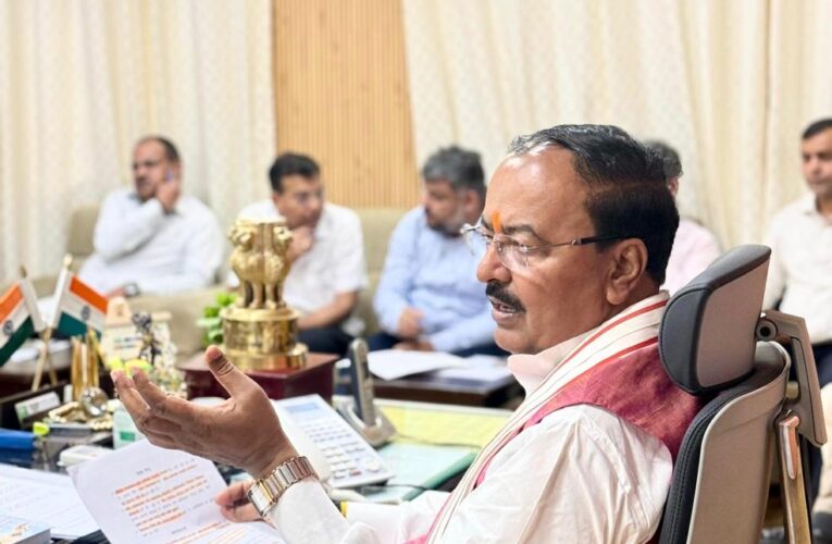 बैकयार्ड मत्स्य पालन से ग्रामीण महिलाओं की बढ़ रही आय, योजना का दायरा बढ़ाने के निर्देश : केशव प्रसाद मौर्य