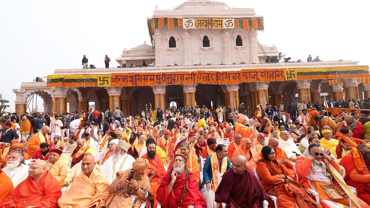 यूपी में छठ घाटों की सफाई और सुरक्षा तेज