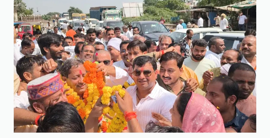 एम एल सी प्रत्याशी का भाजपा कार्यकर्ताओं तथा समर्थकों ने किया जोरदार स्वागत
