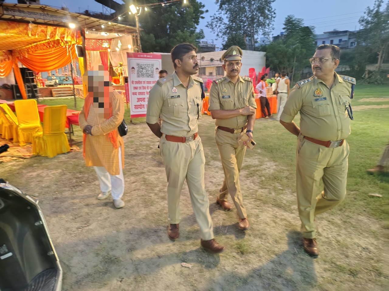 सरोजनीनगर के रामलीला मैदान का पुलिस अधिकारी ने किया निरीक्षण, सुरक्षा और भीड़ प्रबंधन के निर्देश