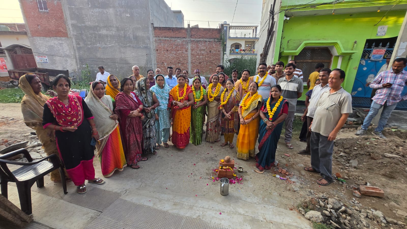 लखनऊ के गौरी बिहार में सड़क और नाली निर्माण का शिलान्यास, पार्षद गीता देवी गुप्ता की पहल से लोगों में खुशी