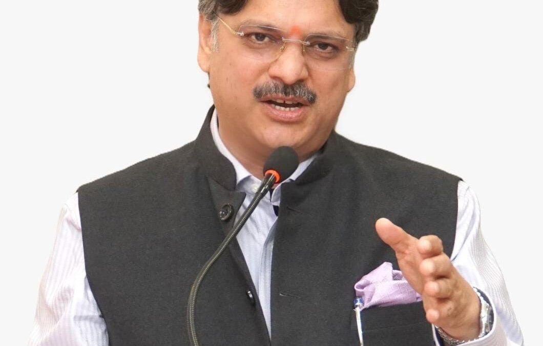 महिला आरक्षण पर कांग्रेस-सपा से डॉ. राजेश्वर सिंह के सवाल, बोले-महिलाओं के अधिकारों पर समान रुख अपनाएं दल