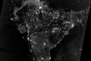 जौनपुर मकान से पांच कुंतल अवैध पटाखे बरामद, एक गिरफ्तार