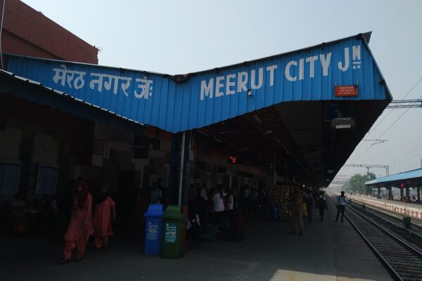 मेरठ में 36 थाना प्रभारियों के तबादले, कई थानों में बदलाव