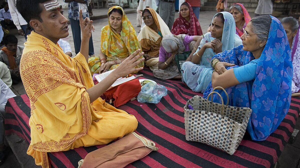 दिल्ली में प्रदूषण बढ़ा, बुजुर्गों बच्चों को सतर्कता सलाह