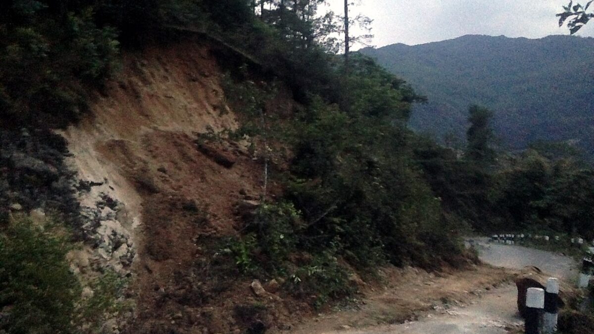 तिब्बत के बाद पाकिस्तान और अफगानिस्तान में भी कांपी धरती