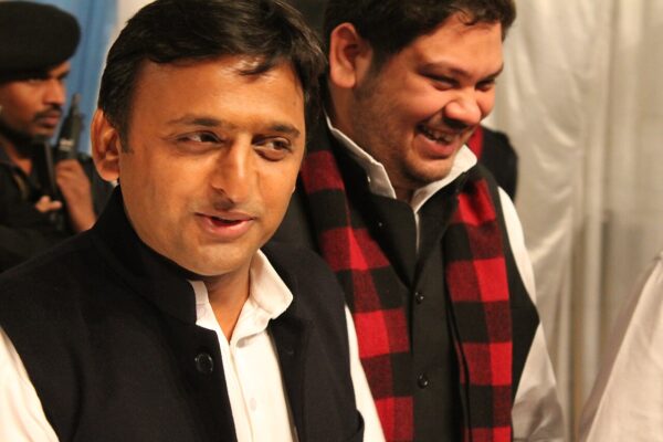 एमएलसी चुनाव से पहले सपा का मतदाताओं को धमकाने का आरोप