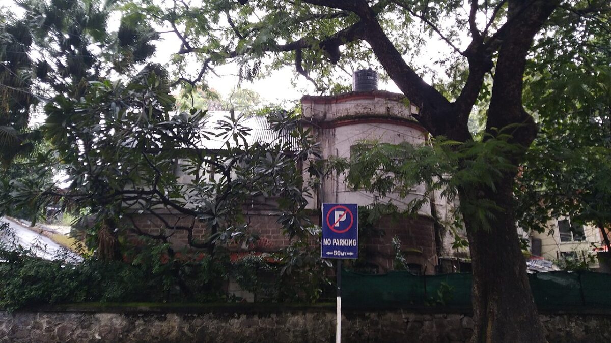 बिजनौर में एसएचओ पर गिरी गाज, व्हाट्सऐप ग्रुप विवाद में निलंबन