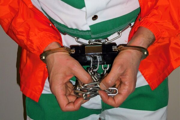 मेरठ में 50 हजार का इनामी बदमाश गिरफ्तार, चार लुटेरे दबोचे