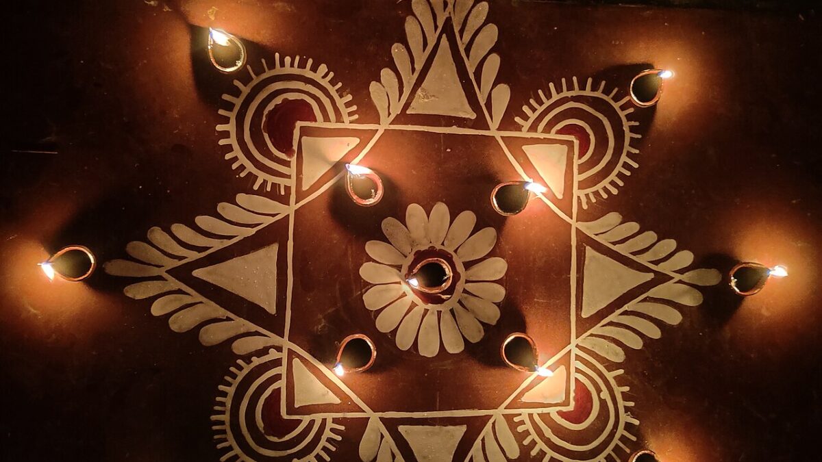 अयोध्या दीपोत्सव की तैयारी शुरू, 56 घाटों पर 30 लाख दीये