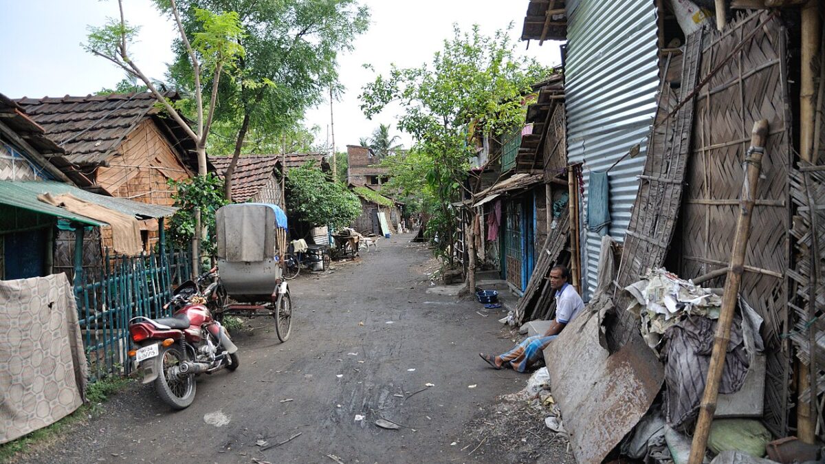कोलकाता के न्यू टाउन में भीषण आग, 22 झुग्गियां खाक