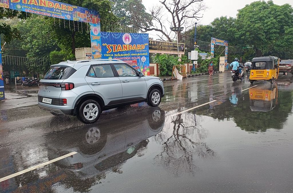 दक्षिण भारत में भारी बारिश अलर्ट, उत्तर में बढ़ेगी ठंड