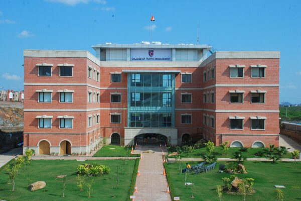 रोहिणी पीसीआर ने मूक-बधिर युवक को परिवार से मिलाया