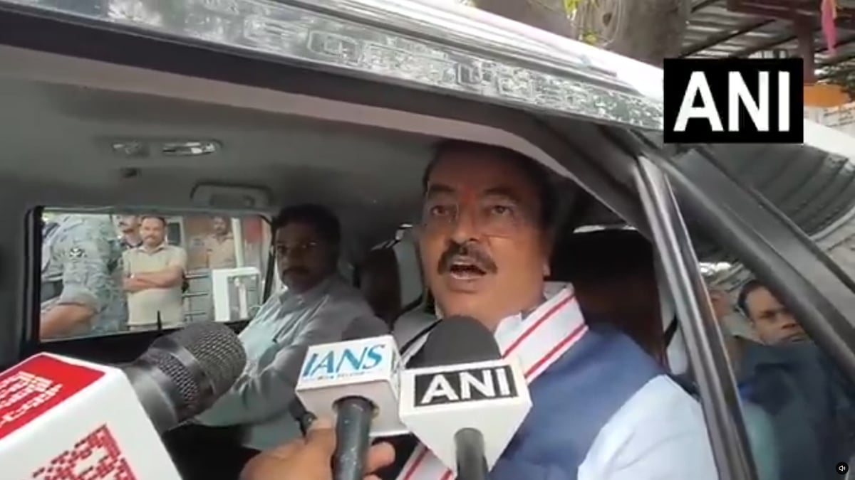 यूपी: “अगले 30 साल तक यूपी से भाजपा जाएगी नहीं सपा आएगी नहीं” डिप्टी सीएम केशव का अखिलेश पर पलटवार